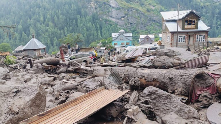जम्मू-कश्मीर के कठुआ में बादल फटने से 4 लोगों की मौत, कई जगह भारी नुकसान