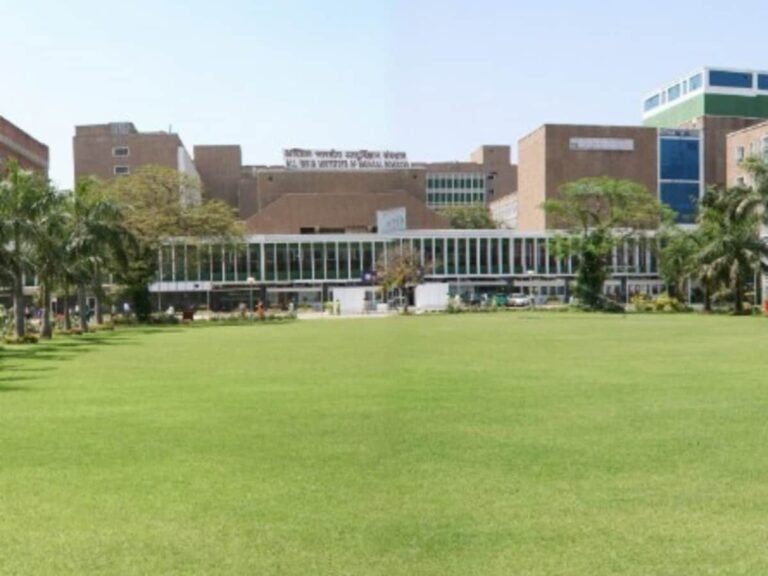 AIIMS Vacancy : 2300 पदों पर एम्स भर्ती के आवेदन की अंतिम तिथि आज, CRE परीक्षा 25 दिन बाद