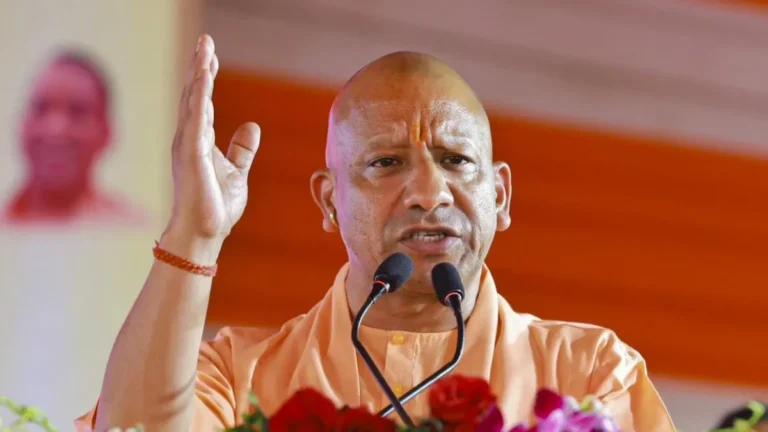 रक्षाबंधन पर बहनों को योगी सरकार का तोहफा, यूपी रोडवेज बस में तीन दिन तक यात्रा मुफ्त, नहीं लगेगी टिकट