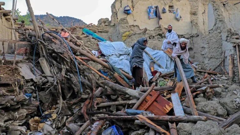 अफगानिस्तान में कुदरत का कहर: अब तक 800 जिंदगियां दफन…2500 से ज्यादा घायल, PM मोदी ने जताया दुख