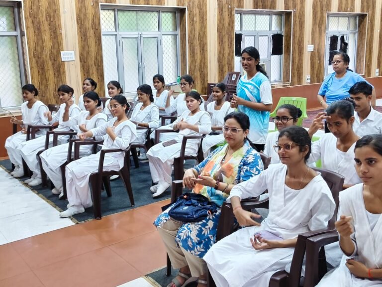अंतरराष्ट्रीय सांकेतिक भाषा सप्ताह पर बलरामपुर अस्पताल में जागरूकता एवं प्रशिक्षण कार्यक्रम
